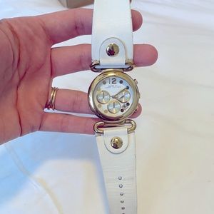 Marc Jacob’s Watch in Gold with white Leather